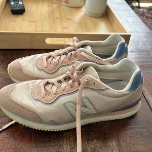 Women’s Sola Sleek New Balance Size 9.5